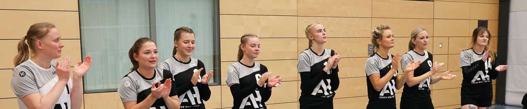 Klicken um die Schaltflächen zu zeigen oder zu verbergen