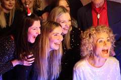 26: Weihnachtsfeier 25-36